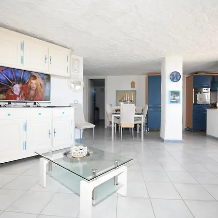 Apartment Sulla Spiaggia 1 Olbia